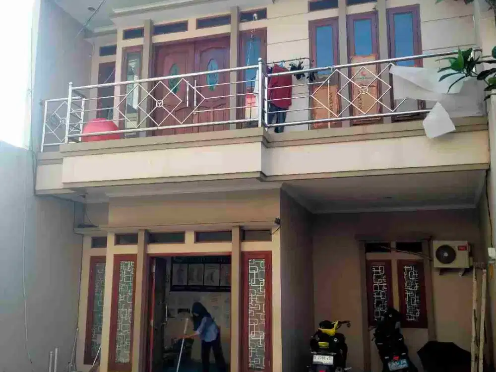 Disewakan Rumah 2 Lantai dkt Tol Simatupang