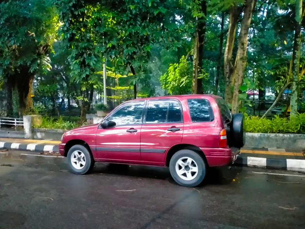 Suzuki Escudo 2003 Bensin