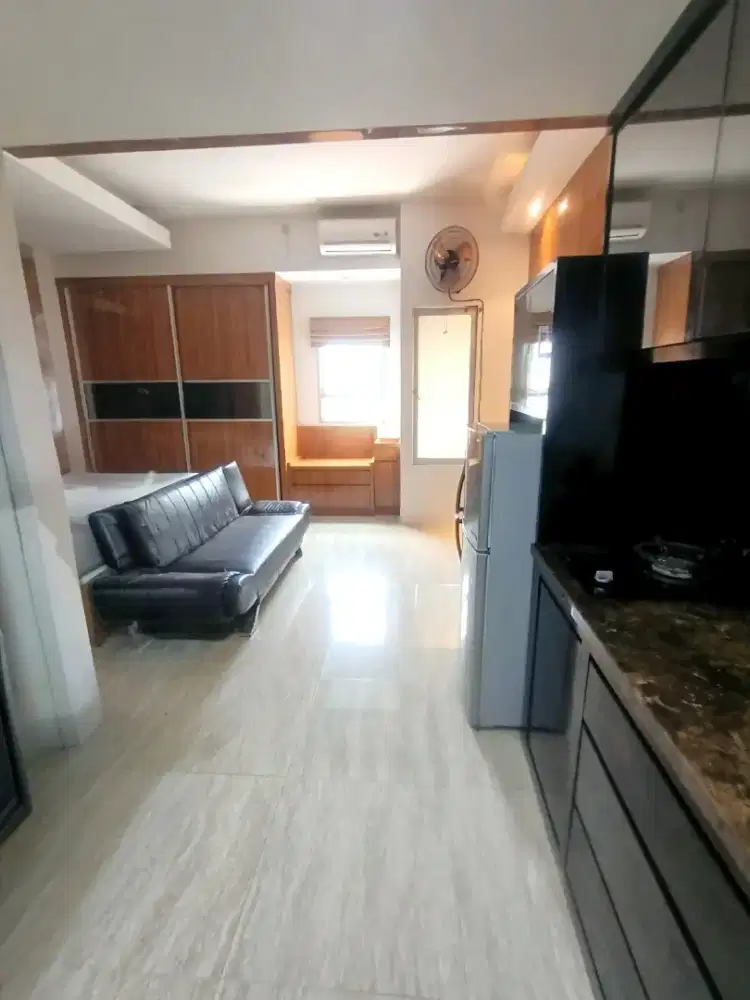 Puncak Permai 2BR Jadi Studio Besar Furnished dkt Pakuwon,Darmo,UNESA