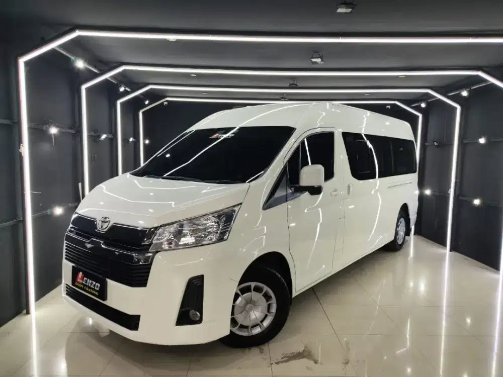 Km17rb Putih Premio Hiace MT manual 2023 Lenzo mobil