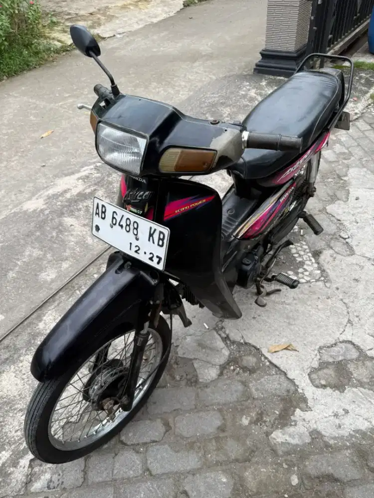 Honda Astrea grand THN 1997 plat AB Bantul