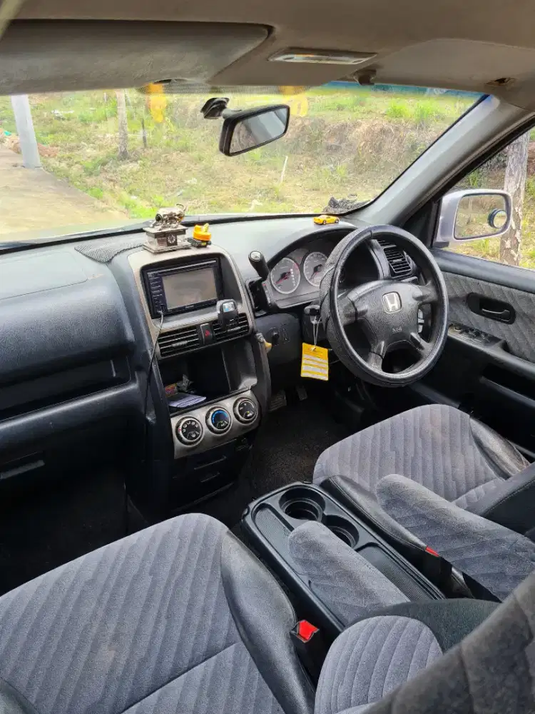CRV metik 2002 4x2 AC dingin mesin oke speaker aktif