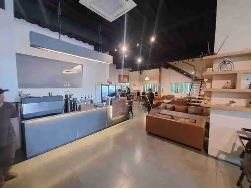 Dijual Tempat Usaha Cafe dan Distro Full Furnished Masih Berjalan dan Ramai Sangat Strategis Di Kota Garut