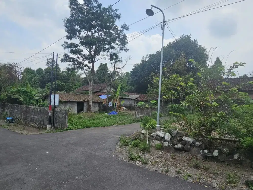 Tanah Pakem 5 Menit Kopi Klothok SHM Area Candibinangun