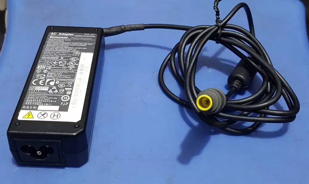 Charger Laptop Lenovo,Original,Output 19-20Volt,murah,NET