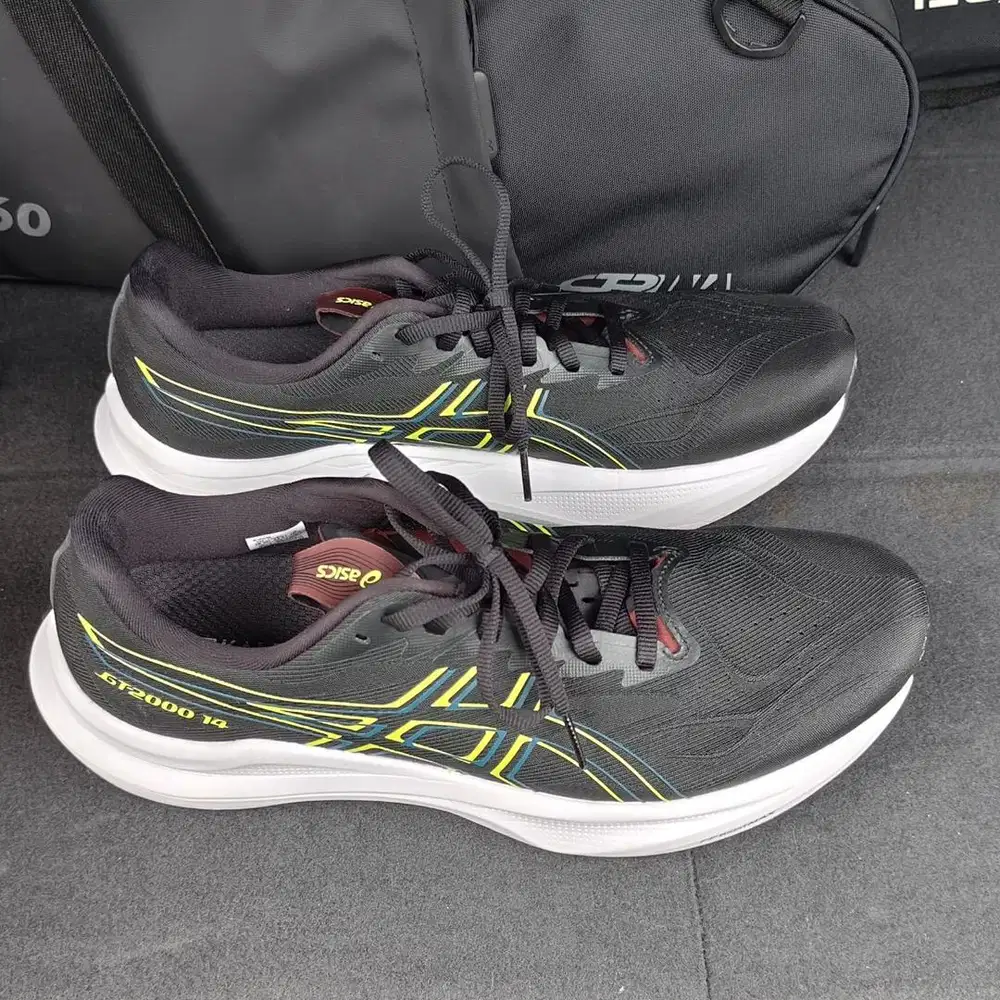 ASICS Men GT-2000 14 Standard Black Citron - 44.5 Like New