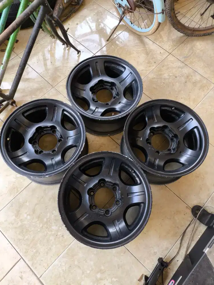 Velg  LX 450 PNP VX80  VX 80 Land Cruiser bukan Original Toyota
