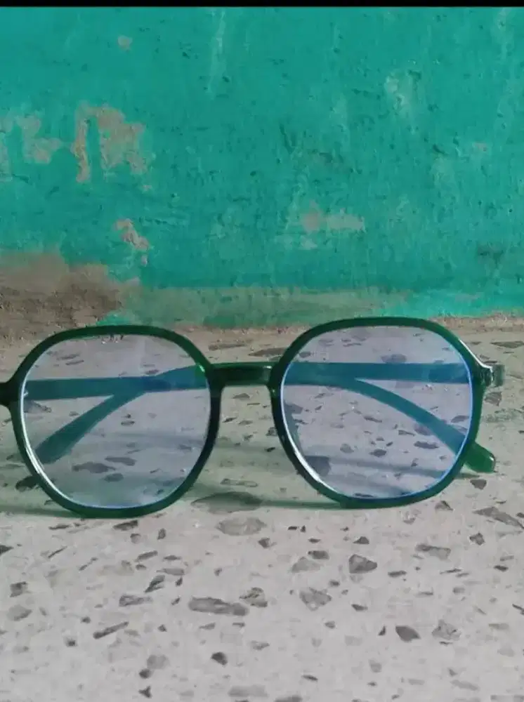 Kacamata Gaya Cantik