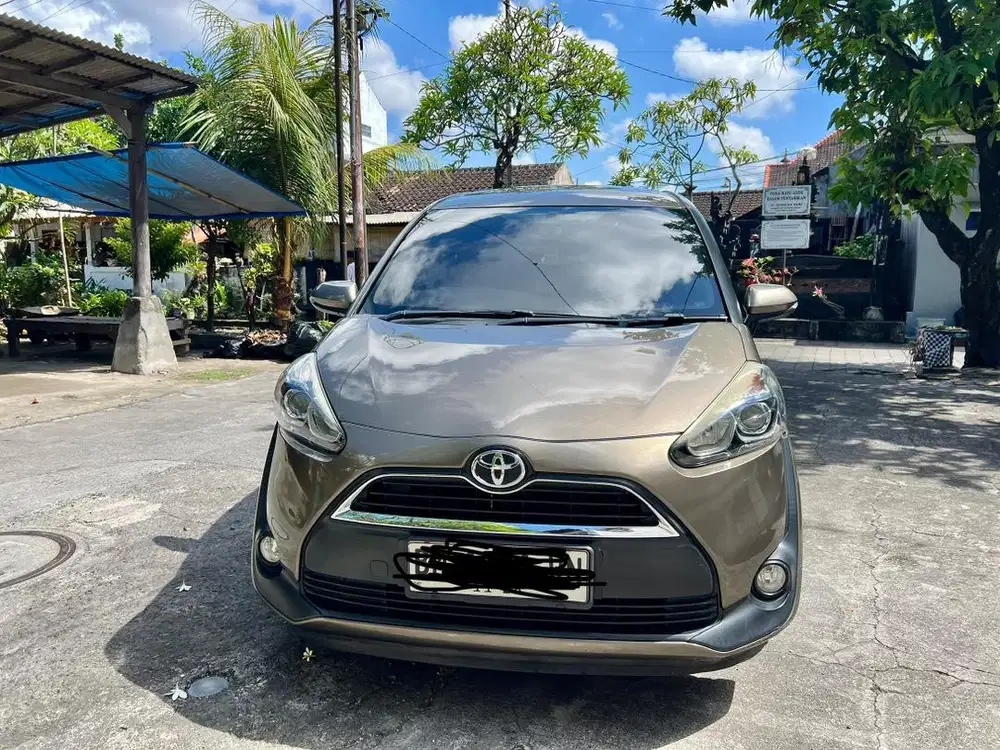Dijual Sienta type G manual transmisi thn 2016