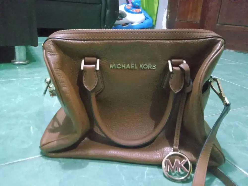 Tas Michael cros