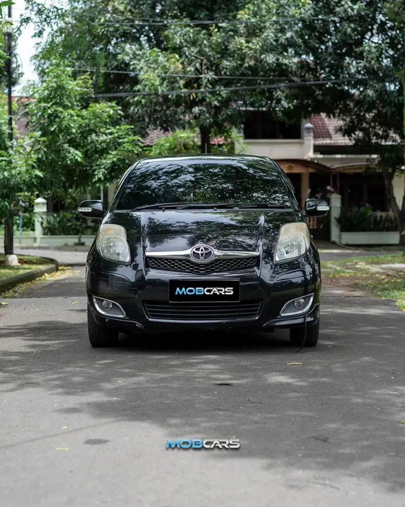 Unit Segar! Toyota Yaris E 2011 AT, Interior Original & Mulus.