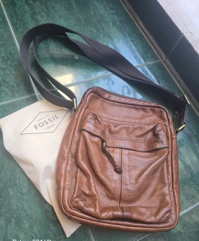 Fossil mens defender city bag