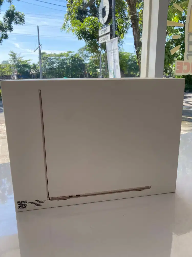 New Macbook Air 2025 M4 RAM  16/256 GB 13 Starlight