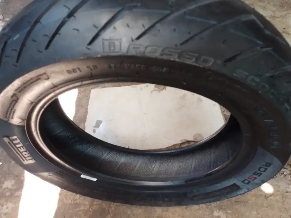 Di Jual cepat ban vespa metic& standar tengah nya