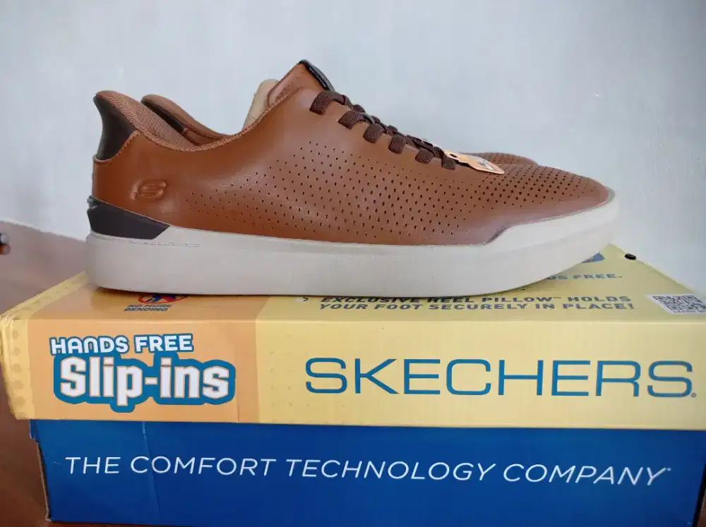 Sepatu sketchers pantofel