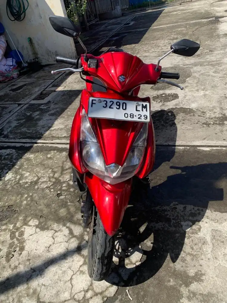 Suzuki Skydrive merah 2009