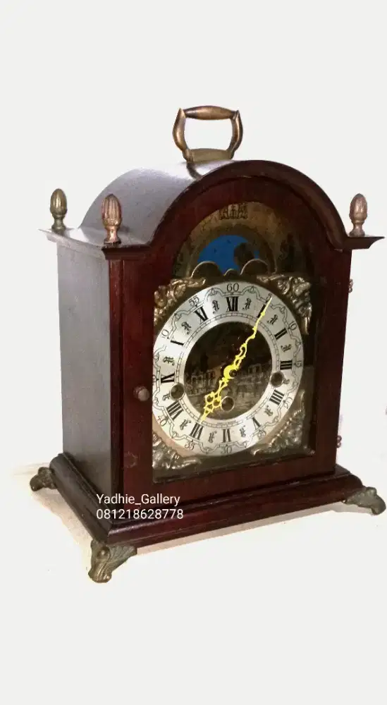 JAM MEJA EROPA FRANS HERMLE