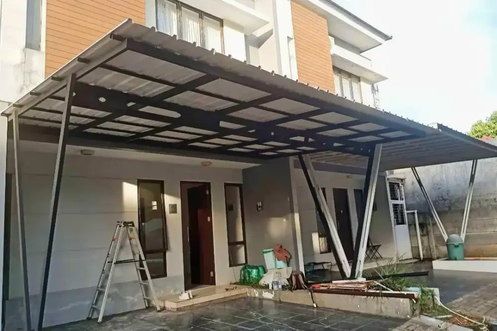 Kanopi baja ringan dan garasi