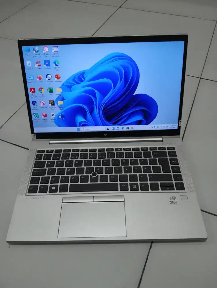 Laptop slim HP Core-i5 gen-10 ram 8gb ssd 256gb empuk enak di pakai