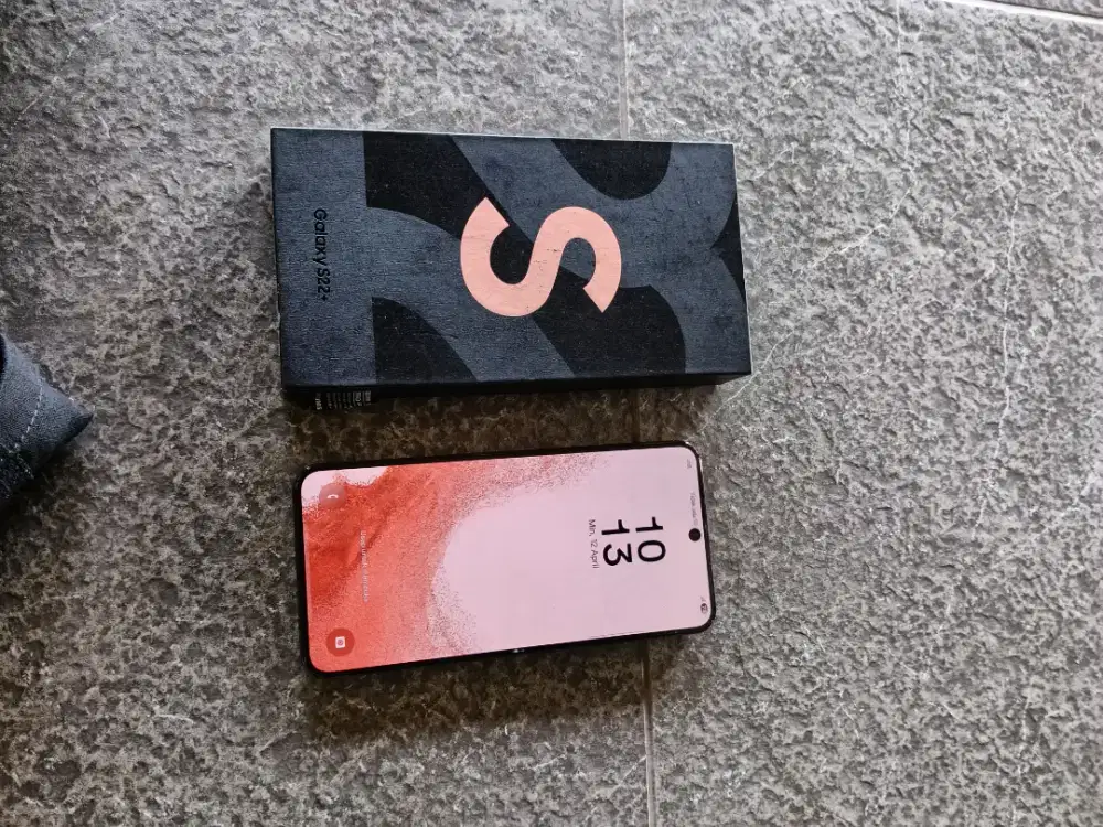 Saya mau jual hp Samsung s22 plus 5g