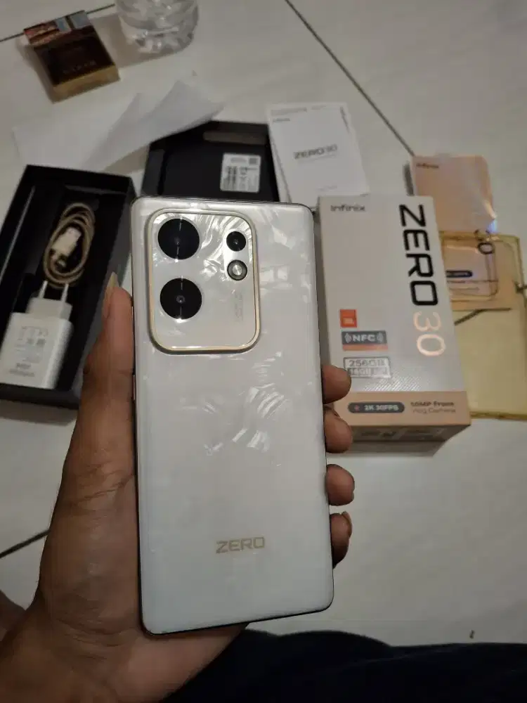 Infinix zero 30 ram 8/256gb