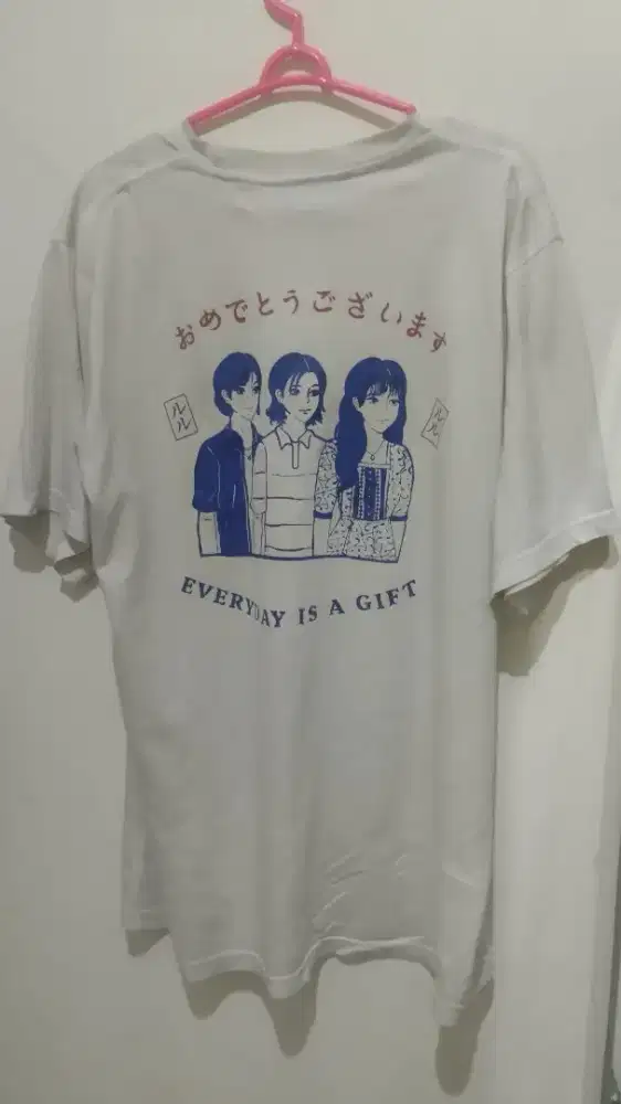 Dijual T shirt ukuran L