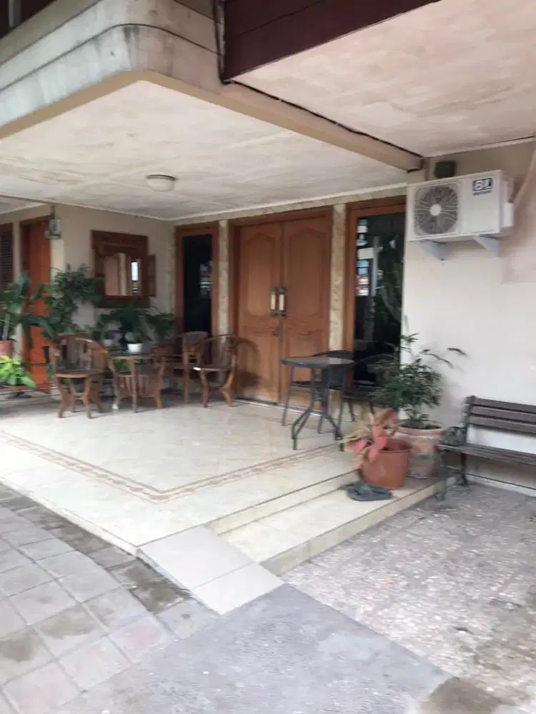 DI KONTRAKAN PAVILIUN STRATEGIS