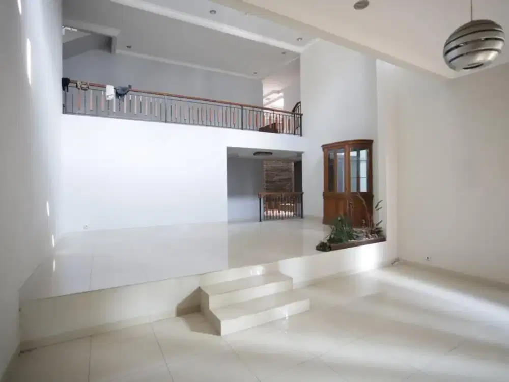 Rumah disewakan di Cilandak