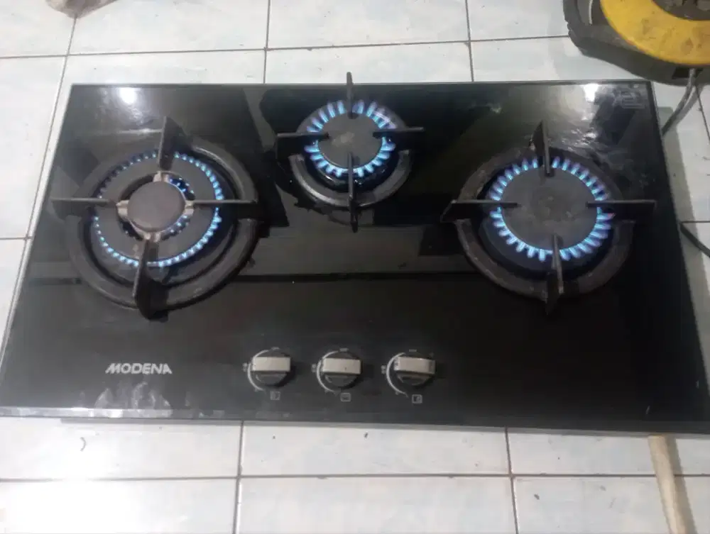 Kompor modena 3 tungku