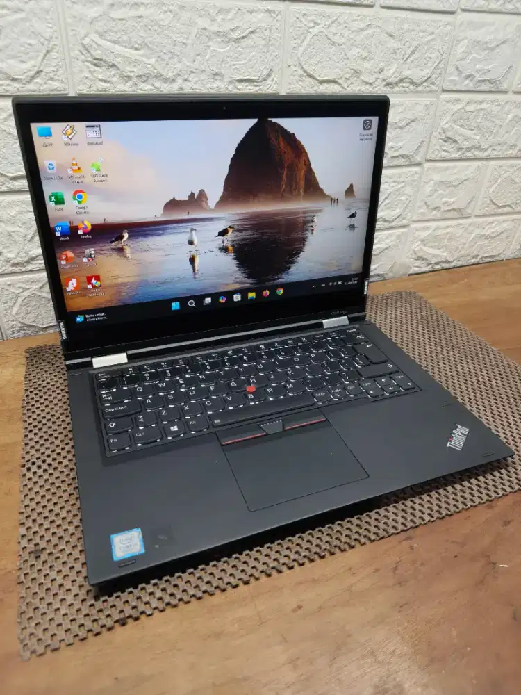 Lenovo Thinkpad X380 Yoga Core i5 Gen-8 (8/256gb) Touchscreen Flip 360