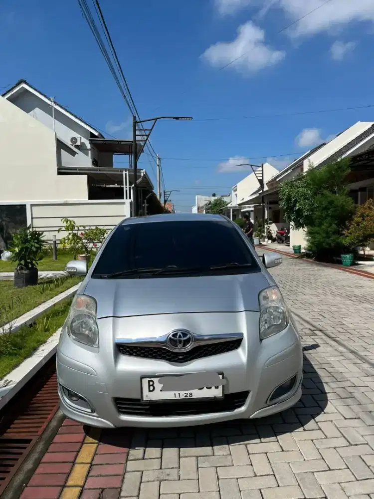 Dijual Mobil Kesayangan Yaris Type E 2011