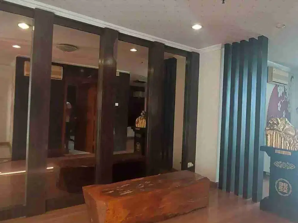 Termurah Kondominium Graha family dekat Pakuwon mall, Hr. Muhammad