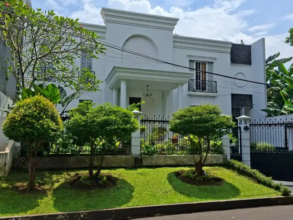 Rumah Mewah Pondok Indah – 700 m², Kolam Renang & Basement, Lokasi Elite