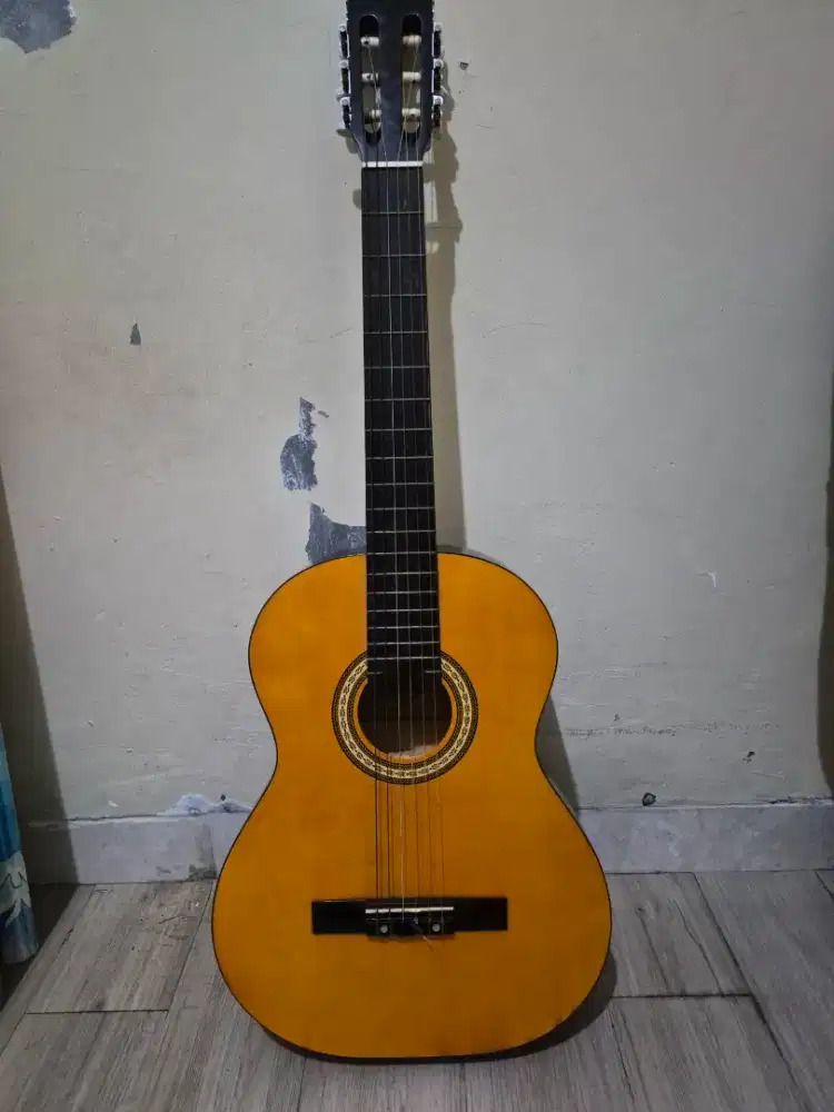 Gitar yamaha C 390 YW