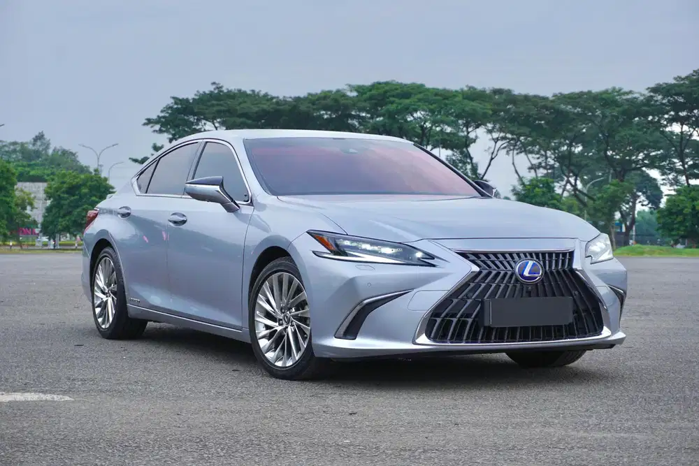 Es300h
Hybrid Ultra-Luxury 2022, siap Pakai Istimewa