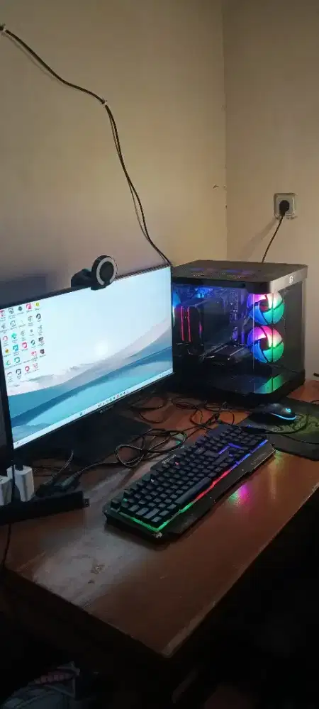 Komputer Gaming , Editing , Live streaming