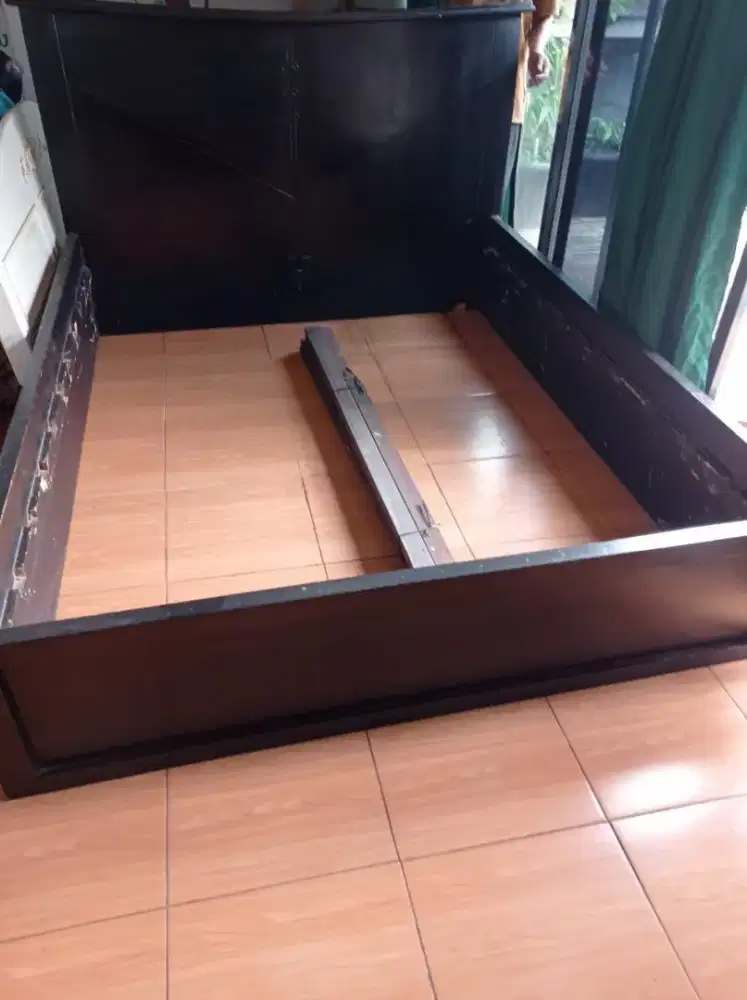 Dipan Hitam Mewah Queen nomor 2