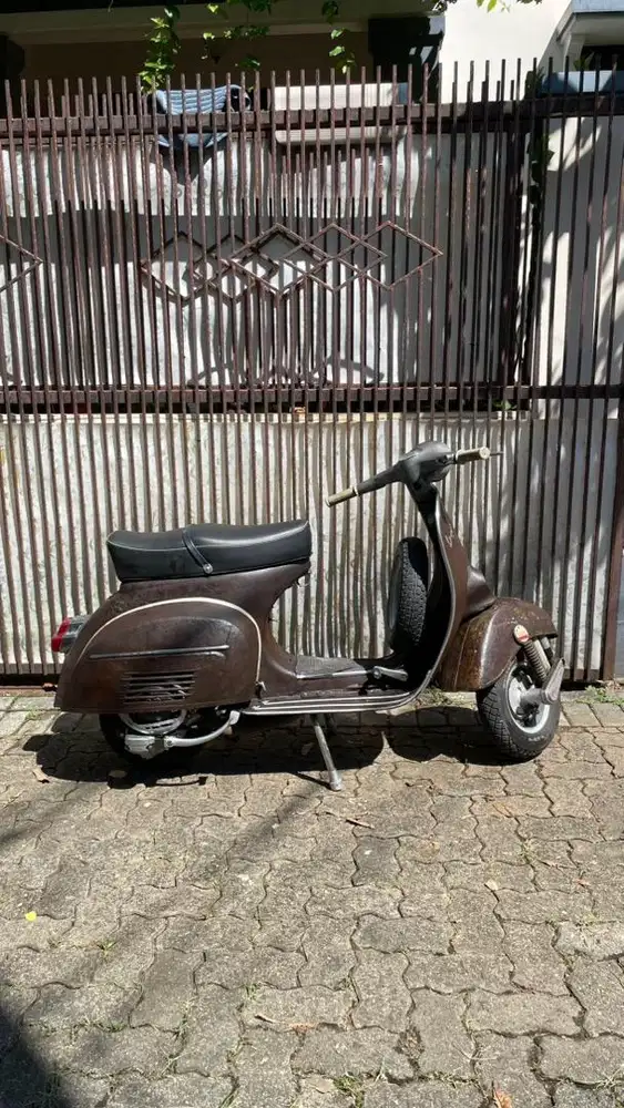Vespa sprint rusty