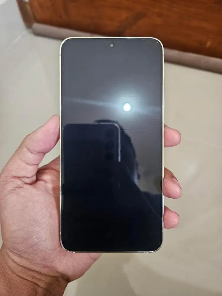 Samsung S23 5G 8/128GB resmi Sein hp charger mulus pemakaian