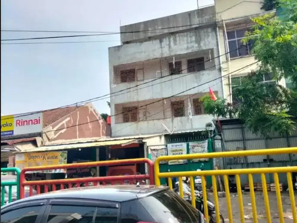 Ruko Strategis Palmerah – 3,5 Lantai, Parkir 6 Mobil, Area Ramai