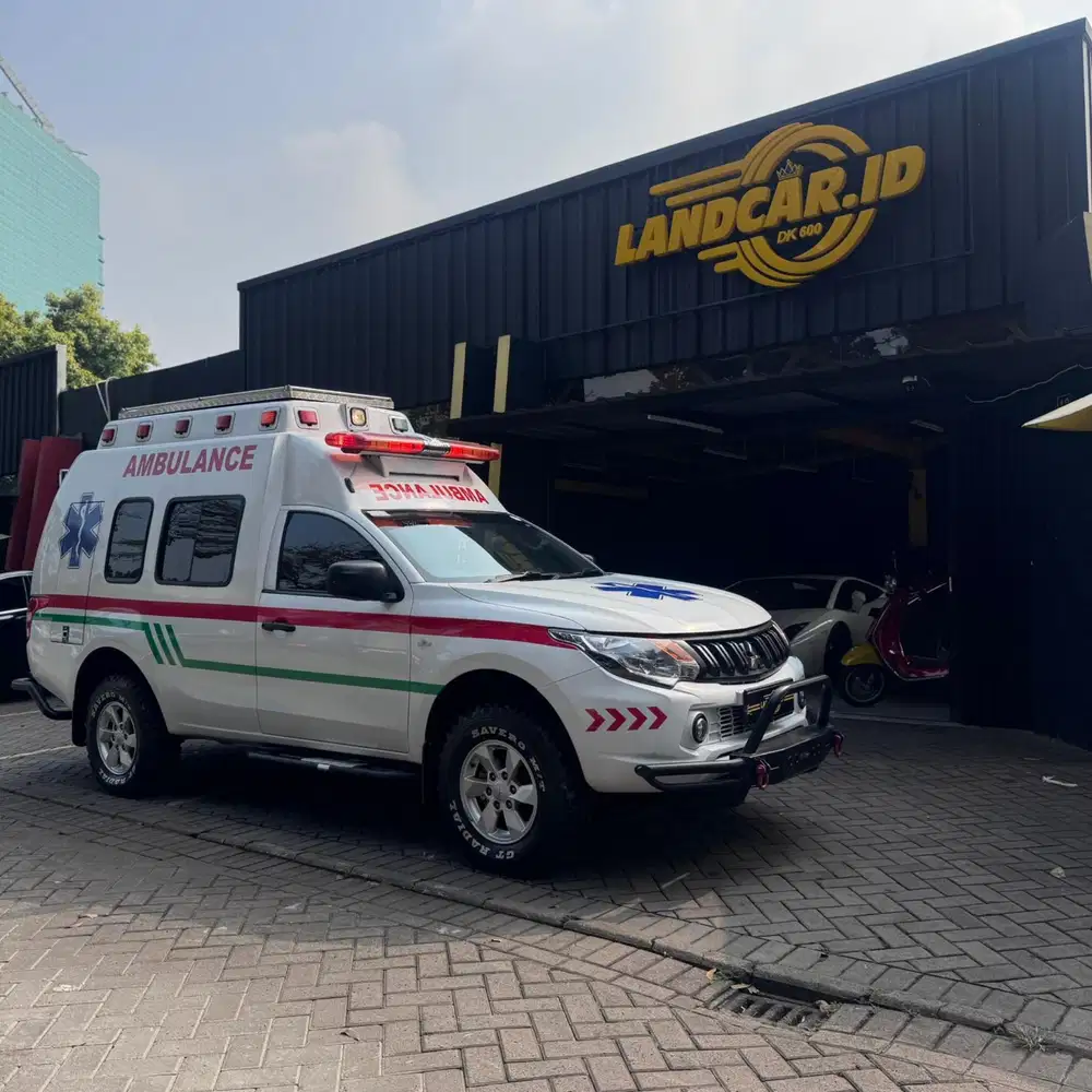 Mitsubishi Triton 2.5 SC HDX 4x4 MT - Ambulance 2019