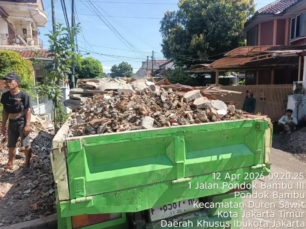 Jasa buang puing dan tanah