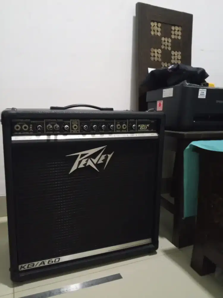 Salon Speaker Aktif merk PEAVEY suara BASS MENGGELEGAR