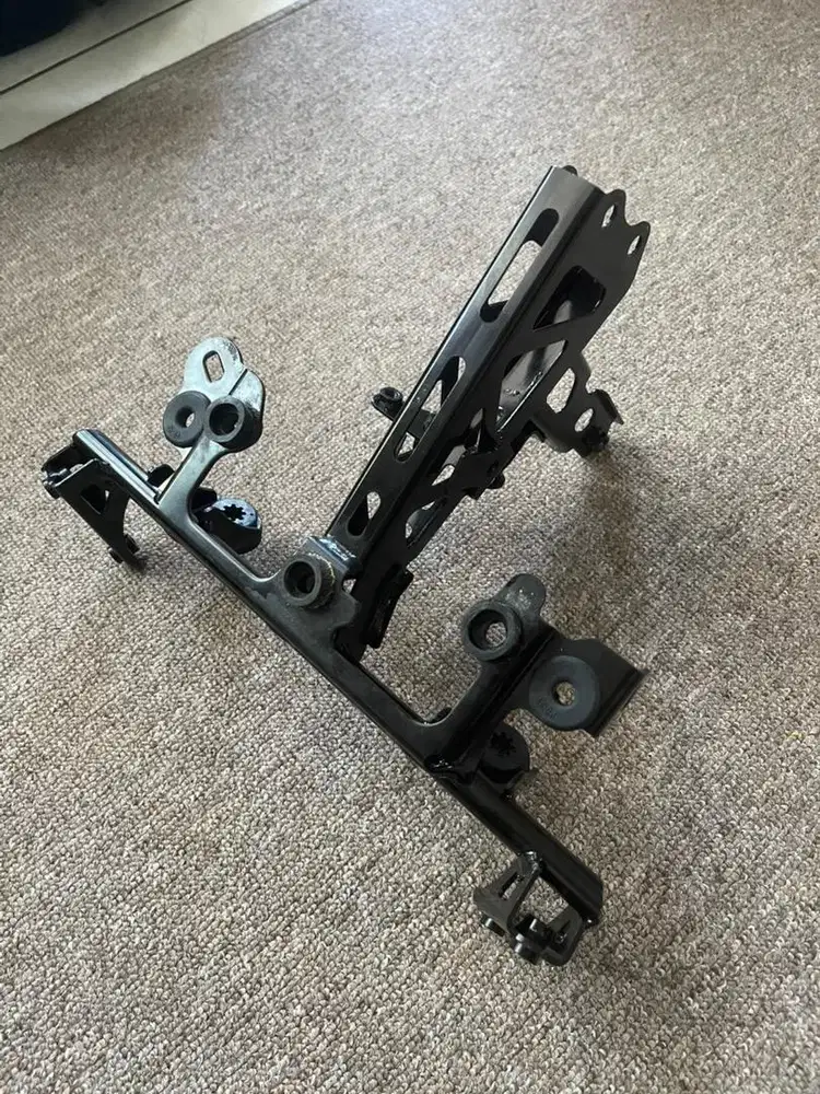 Stay Comp FR Upper Cowl -BNOB- CBR150R 2018