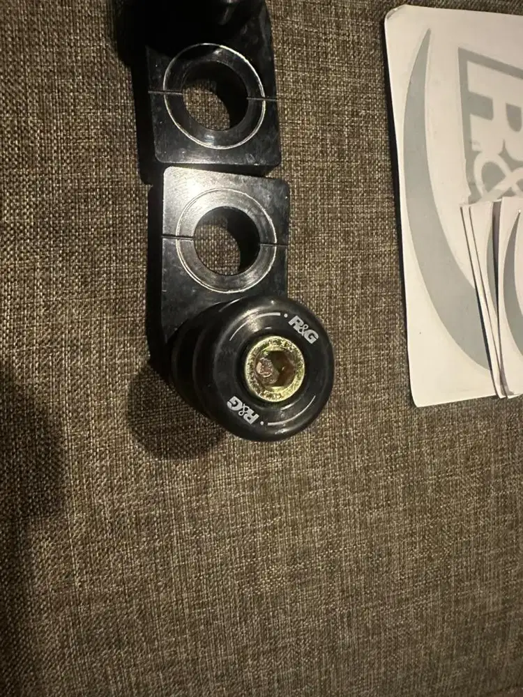 Jalu paddock R&G Honda CB650R