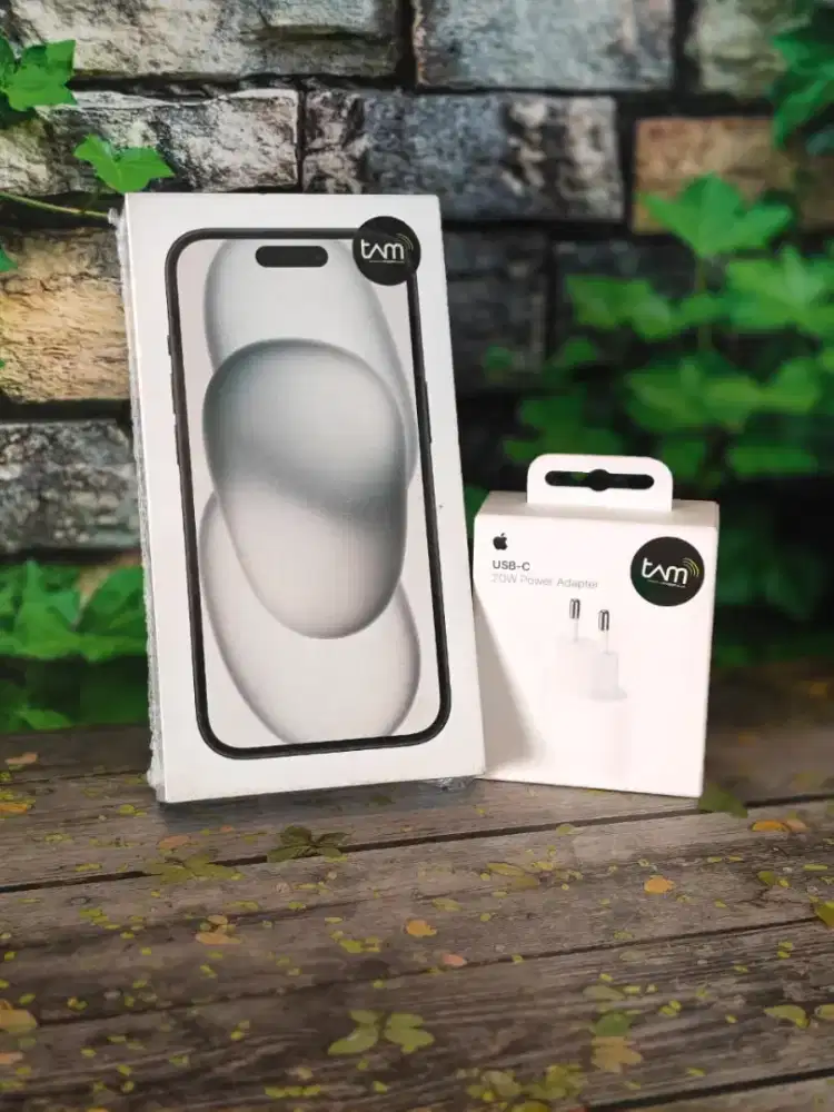 Iphone 15 free adaptor ori