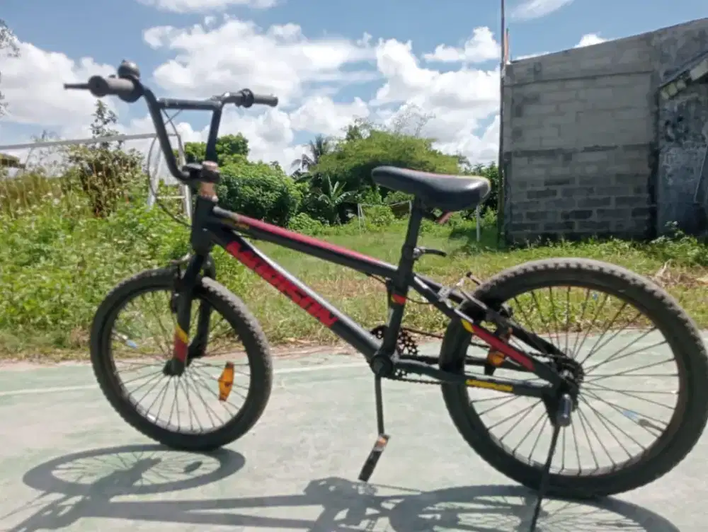 Sepeda anak type BMX ukuran 20
