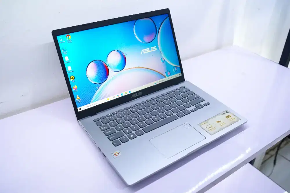 ASUS VivoBook M409D.AMD ATHLON SILVER 3050U.RAM4GB.Layar 14nch