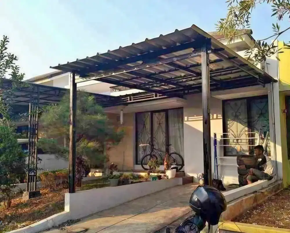 Kanopi baja ringan dan garasi