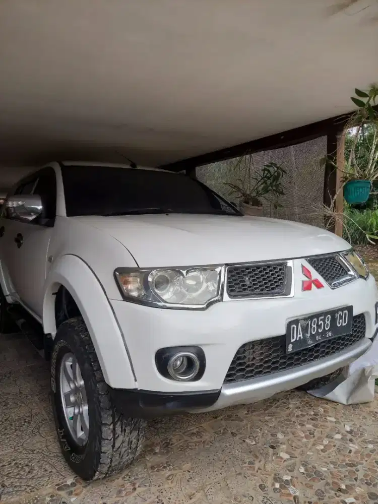 Pajero sport tahun 2011